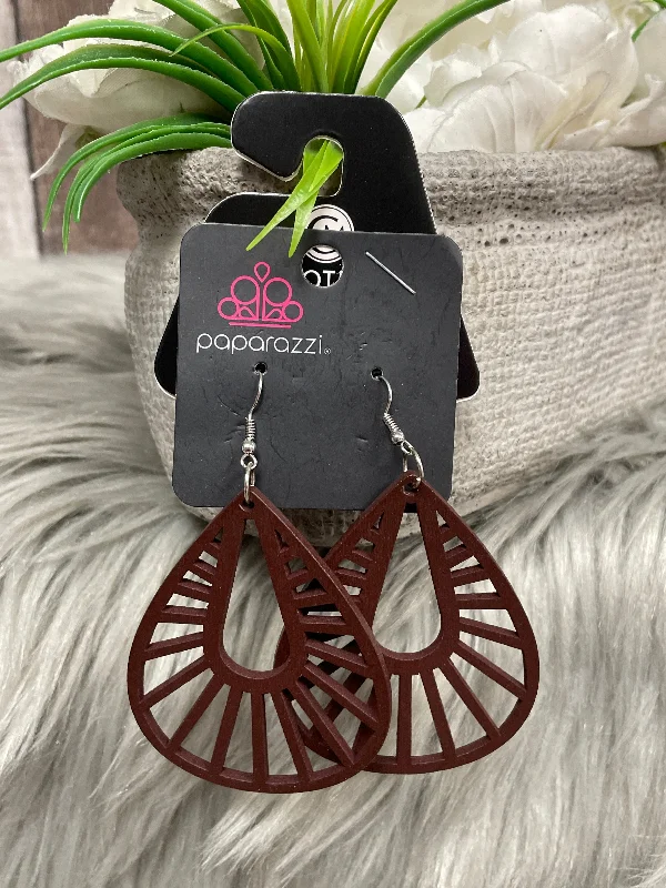 Drop Earrings with Polished Shine -Earrings Dangle/drop By Paparazzi