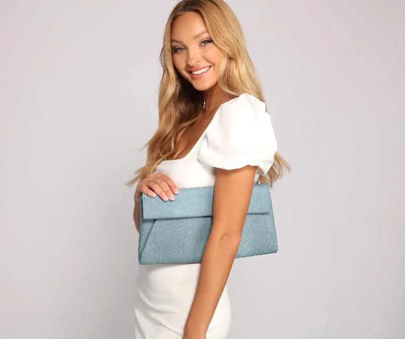 Practical women's bags with interior organization and exterior pockets for convenience-Stylish Moves Oversized Clutch