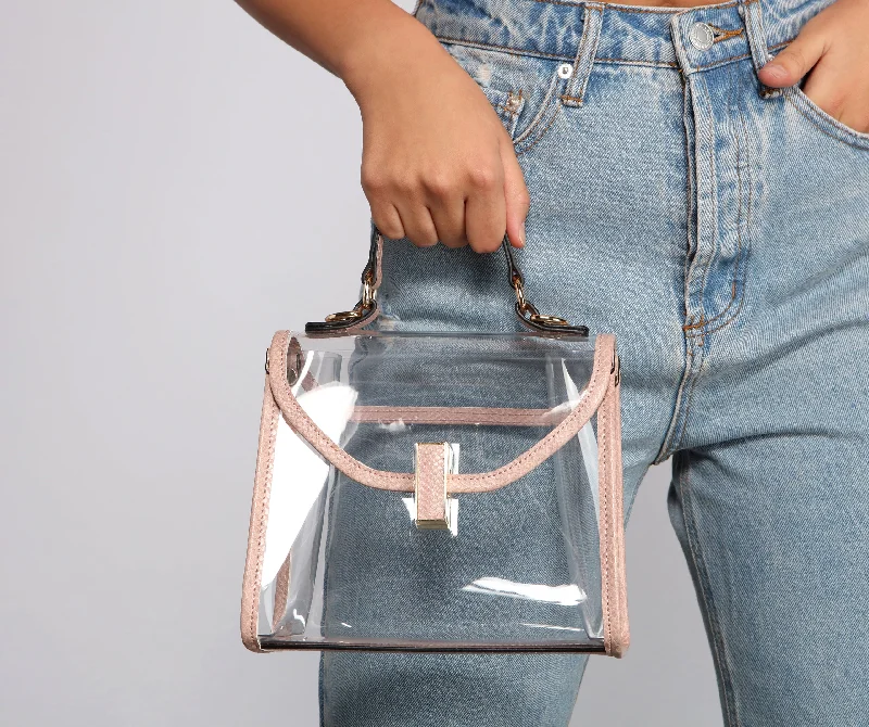 Women's bags with sleek and modern design and minimalist silhouette for sophisticated style-Chic Trendsetter Clear Crossbody Purse