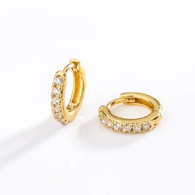 Hoop earrings with rhinestone embellishments for a glamorous and sparkling look-Classic Pave Gold 7mm Huggie Earrings