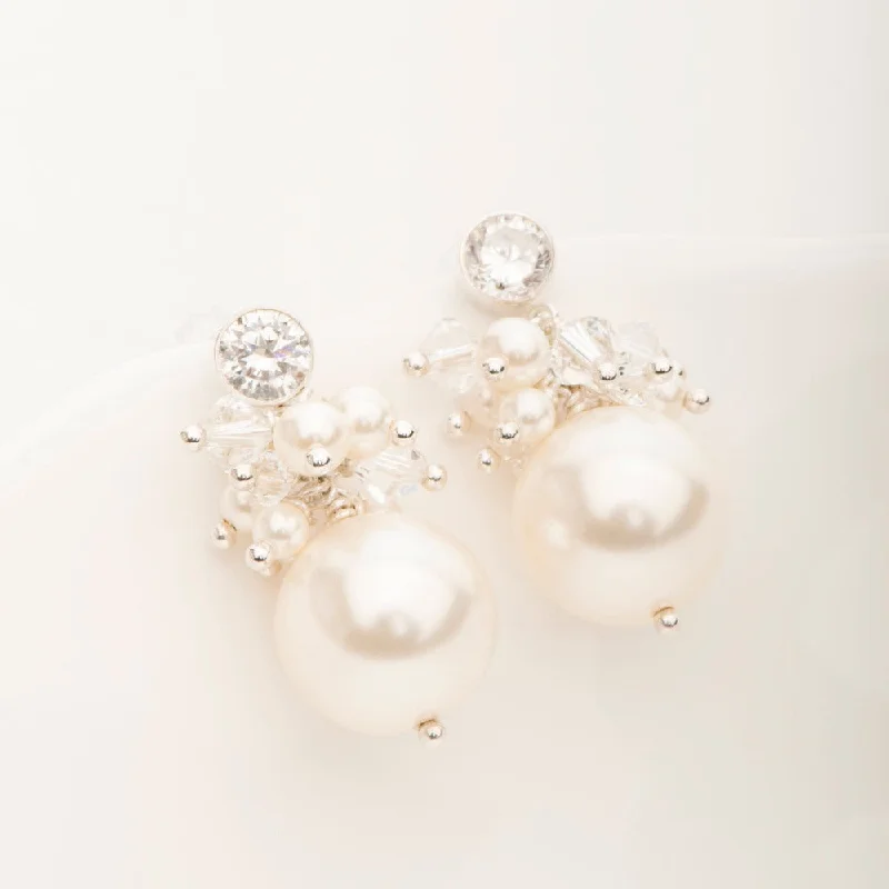 Hoop earrings with twisted metal designs for a dynamic and modern style-Jennifer Pearl Cluster Studs