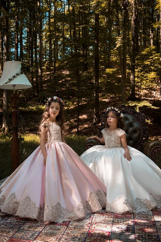 Beautiful necklaces and pendants with diamond-encrusted designs for maximum sparkle-A-Line Floor Length Tulle Lace Flower Girl Dress CF0317