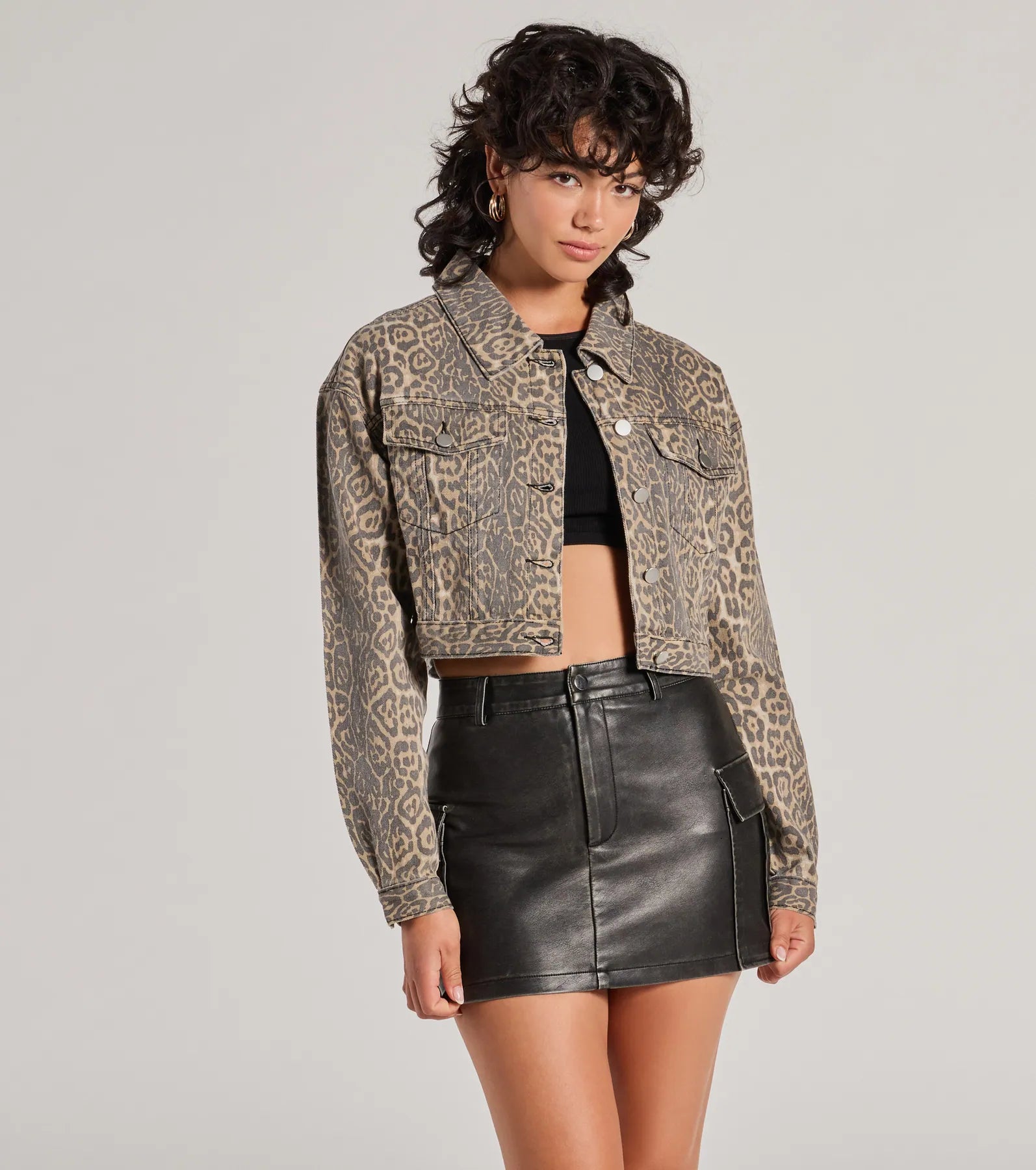 Trendy necklaces and pendants with statement pieces for a bold fashion statement-Level Up Leopard Print Denim Trucker Jacket