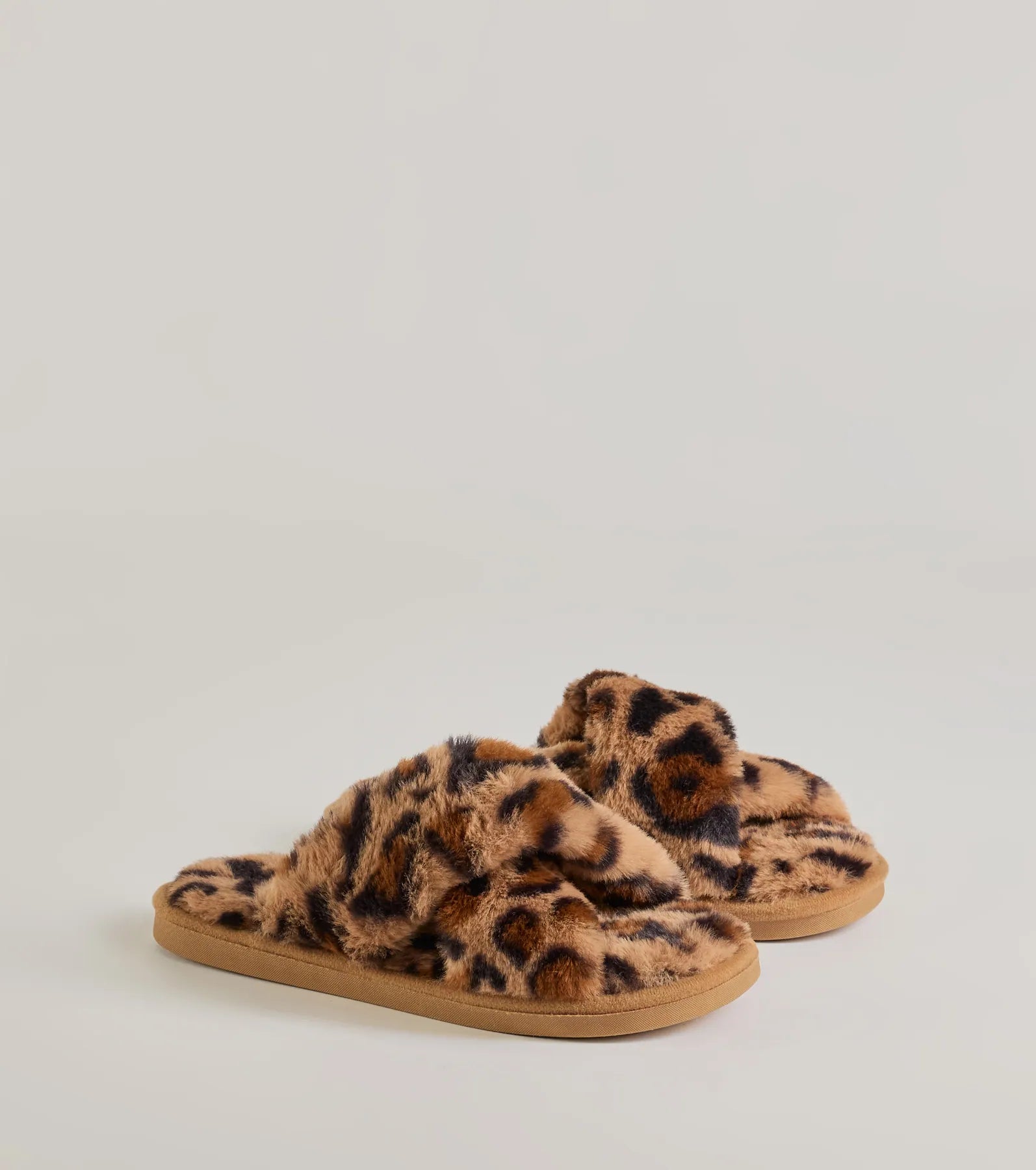 Necklaces and pendants with sun and moon motifs for a celestial-inspired design-Wildly Chic Faux Fur Leopard Print Slides